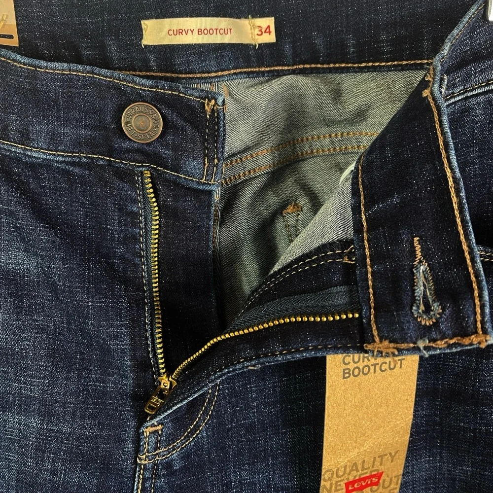 NWT Levi’s Sculpt Curvy Bootcut Mid Rise Stretch Jeans Women’s 18 Medium W34 L30